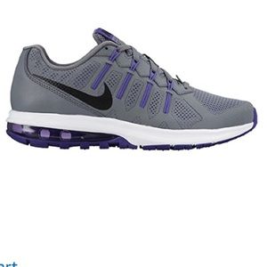 NIKE Women's Air Max Dynasty Running Shoe